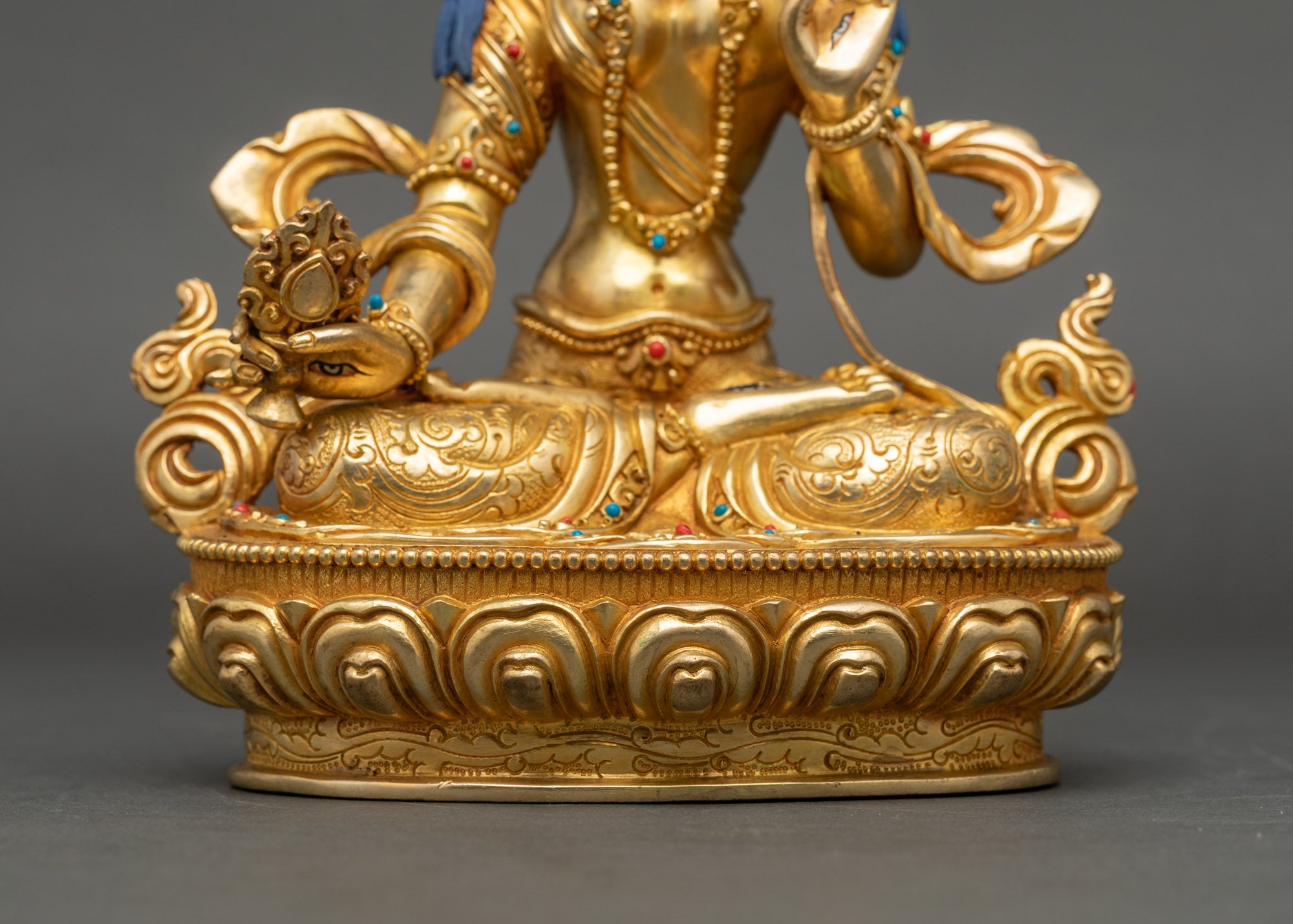 Dukar (Sitatapatra) Statue | Buddhist Deity of Spiritual Protection