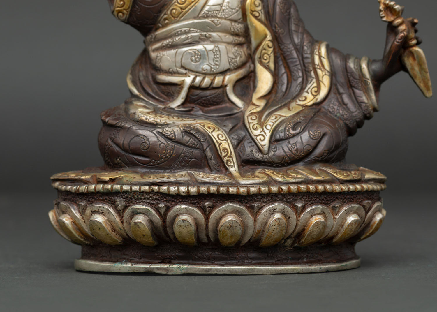 2nd Karmapa Statue