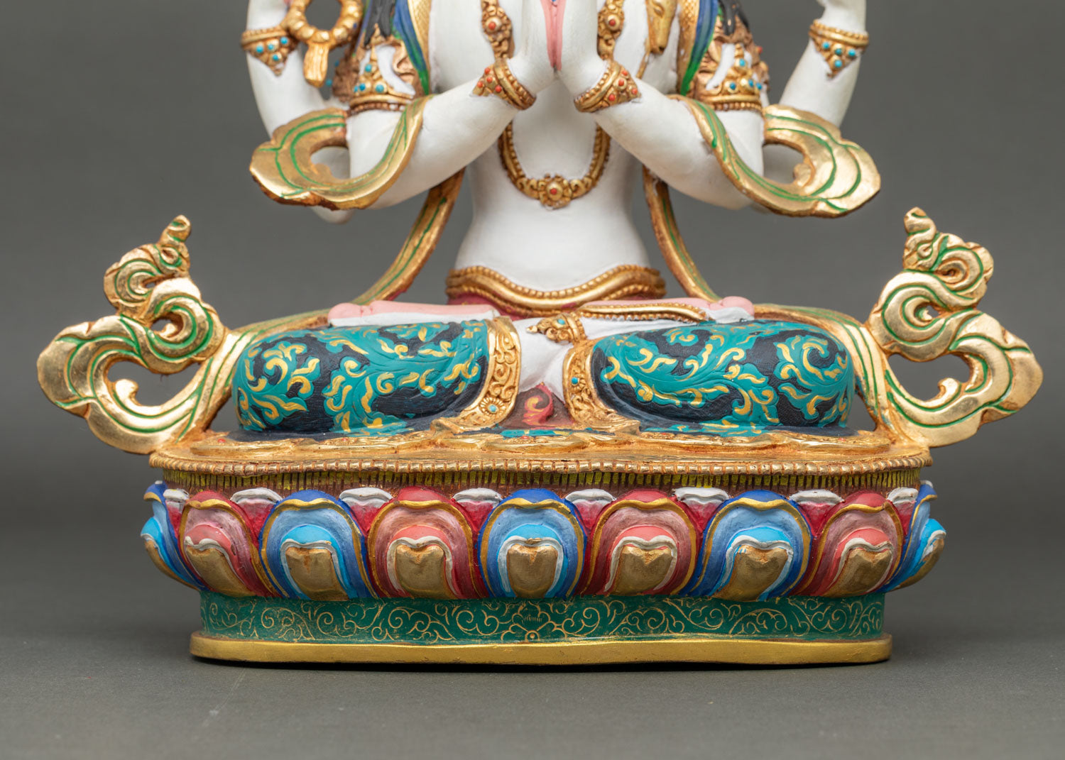 Chenrezig Statue – Traditional Four-Arm Avalokiteshvara