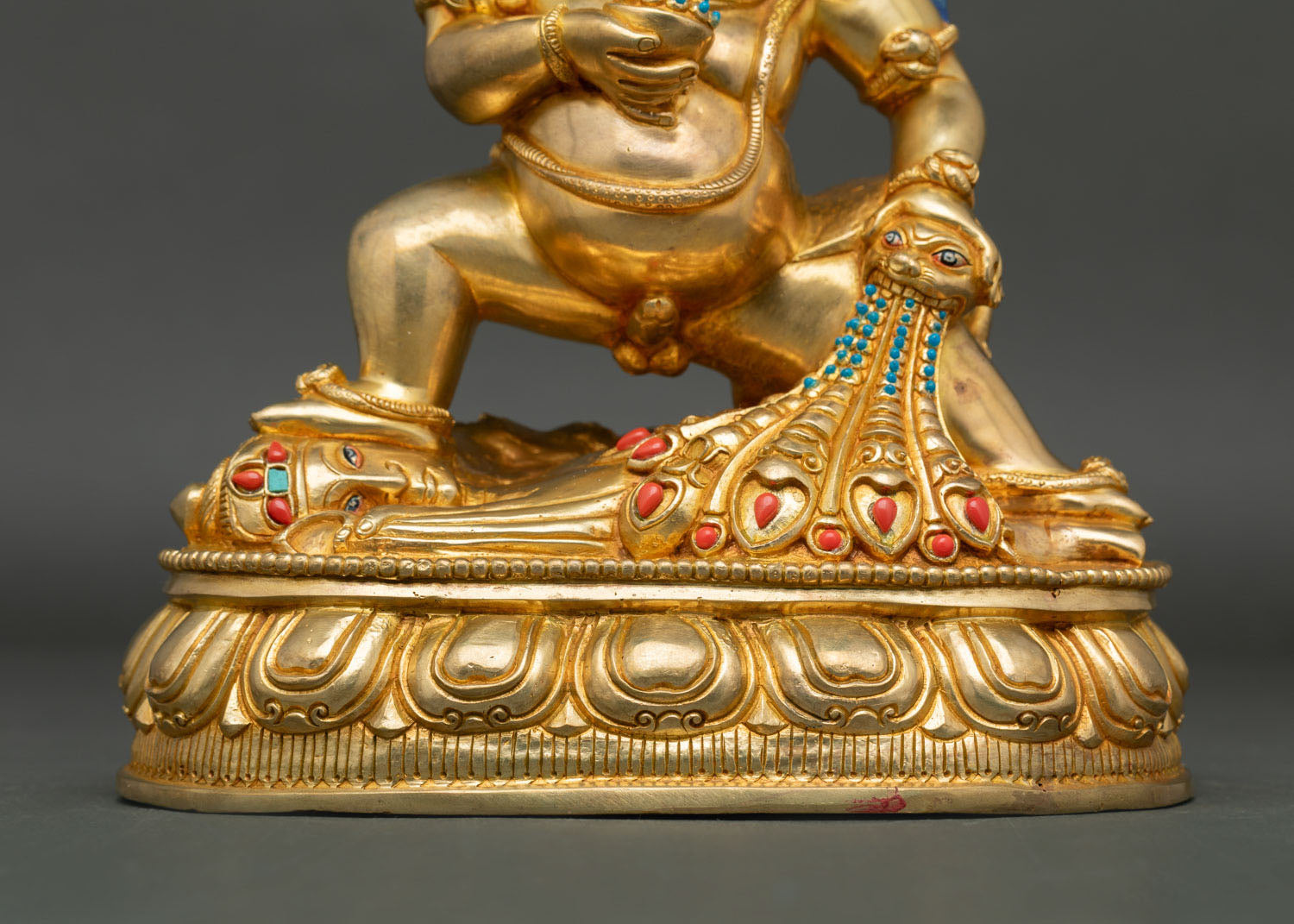 Dzambhala Statue