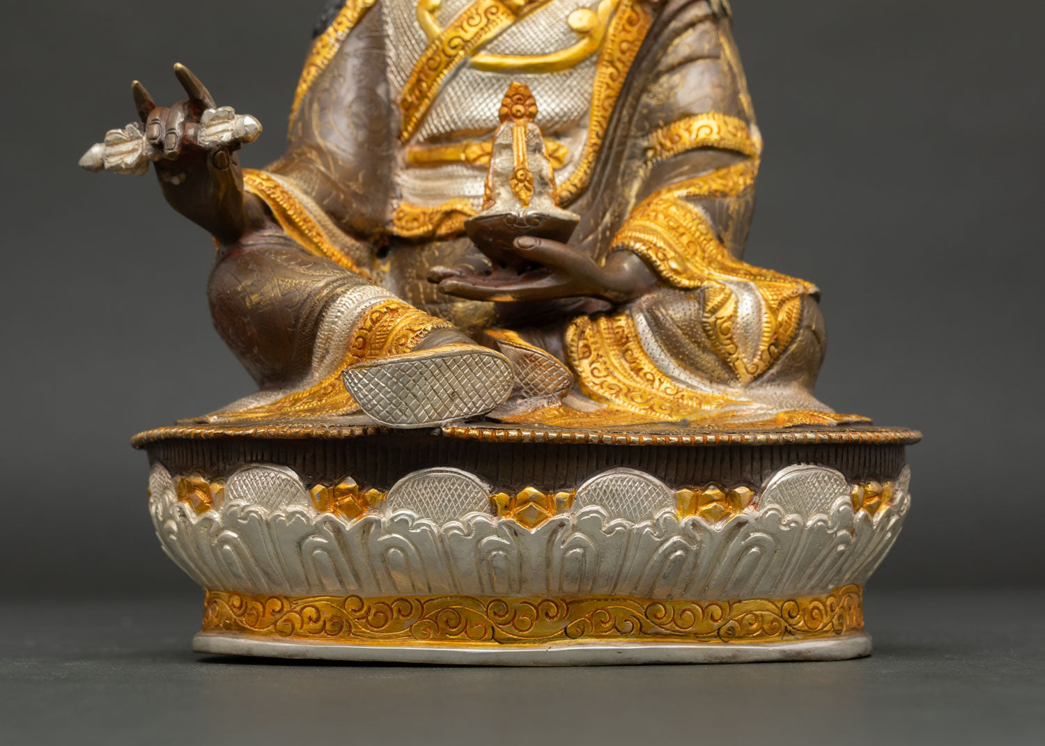 Guru Rinpoche Statue