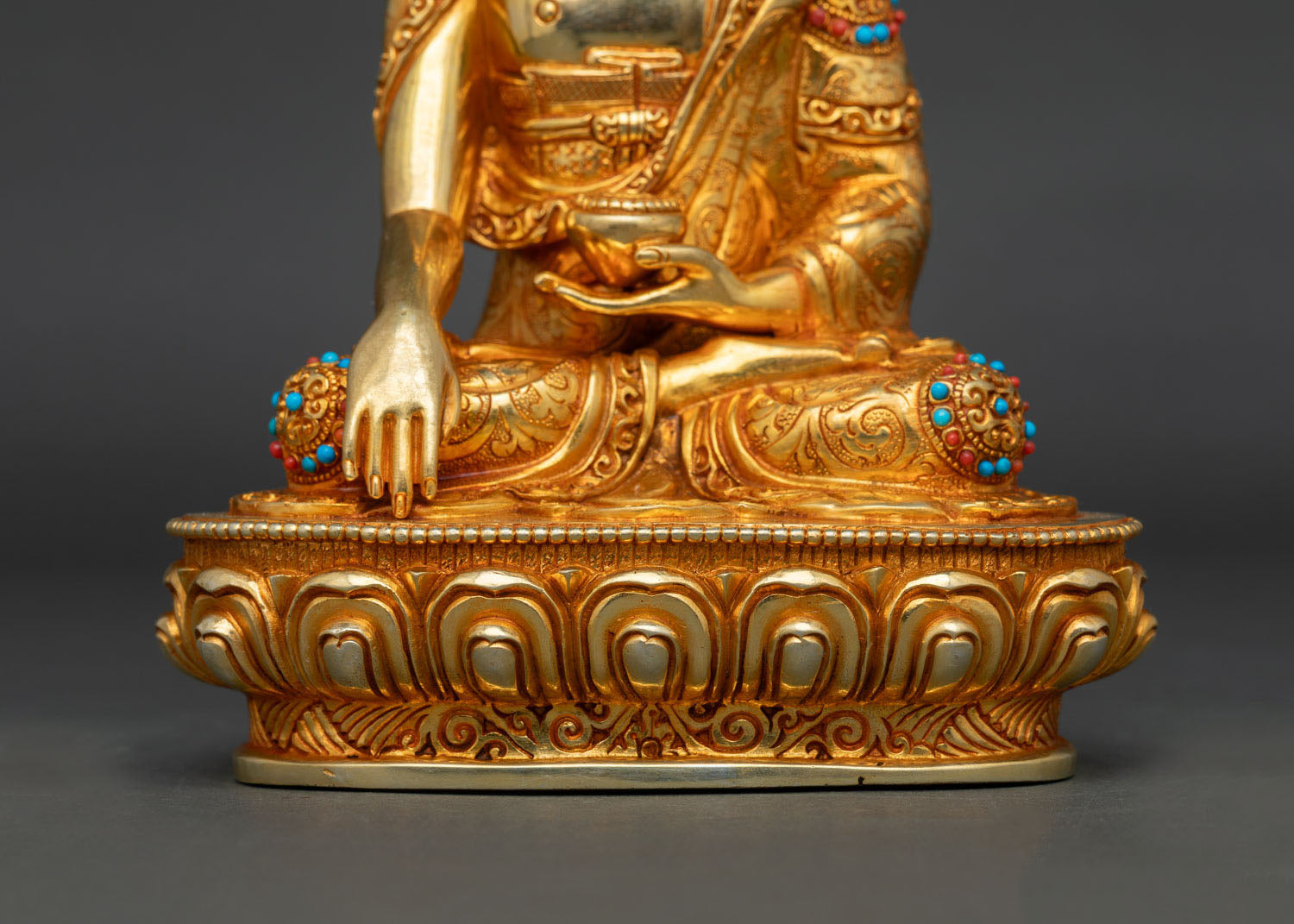 Lord Buddha Shakyamuni Statue | The World-Honored One