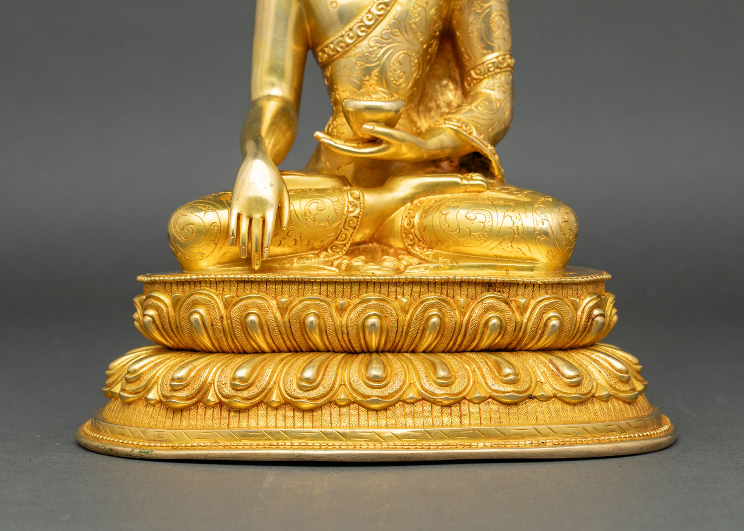 Tathagata Shakyamuni Buddha Statue | Gold Gilded Buddhist Art
