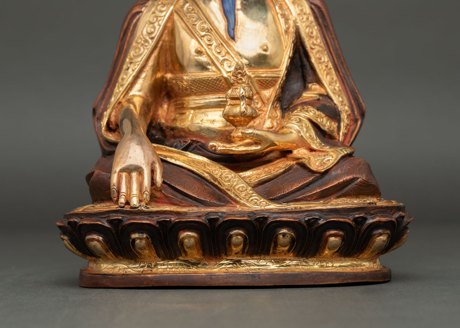 Zabdrung Ngawang Namgyal Statue