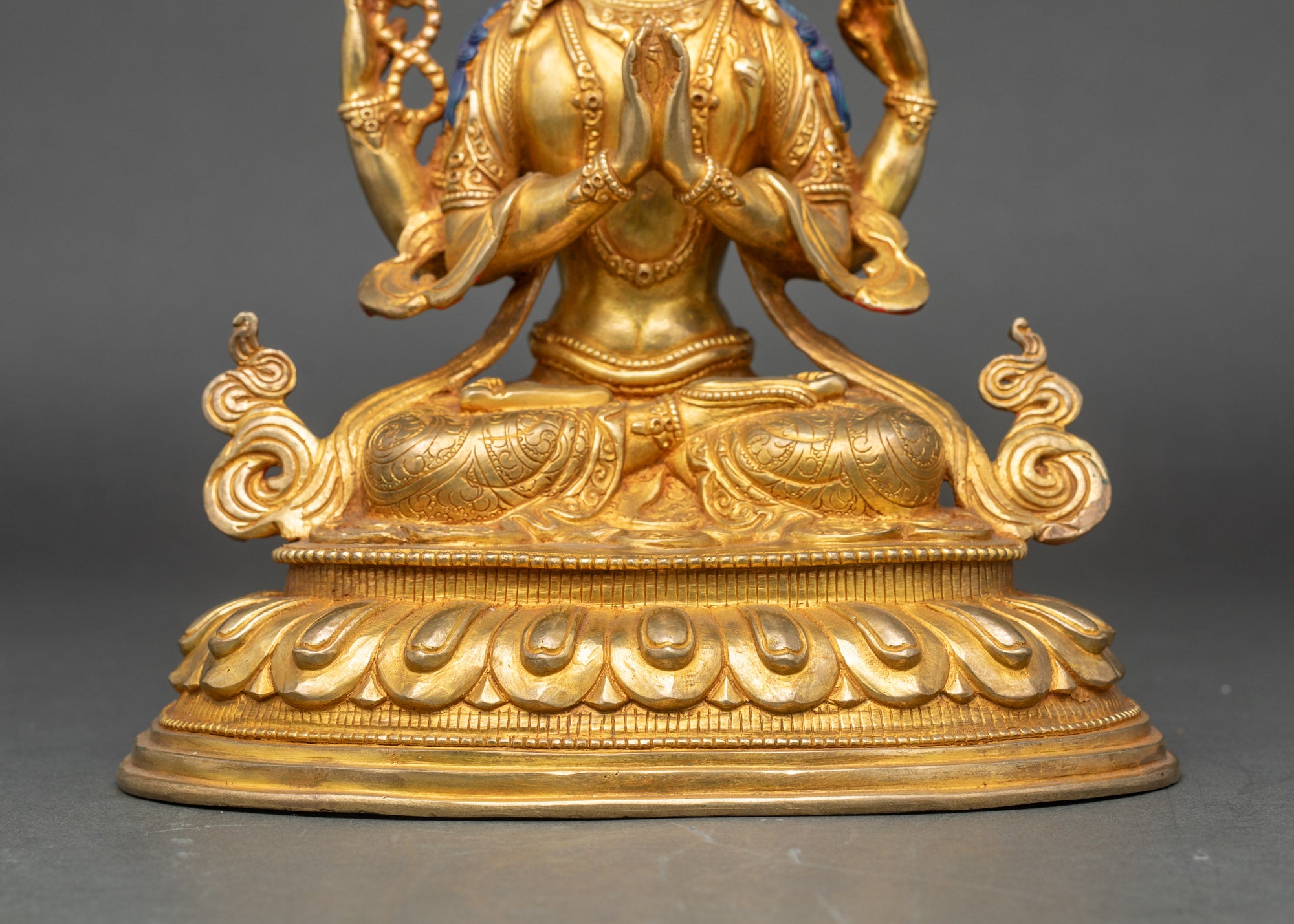 Chenrezig Statue – Buddhist Deity of Compassion and Mercy