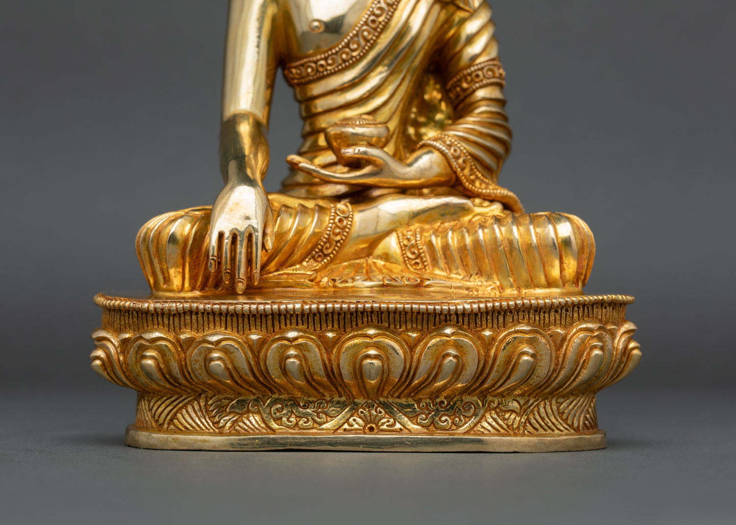 Shakyamuni Buddha Statue – Spiritual Healing & Zen Decor