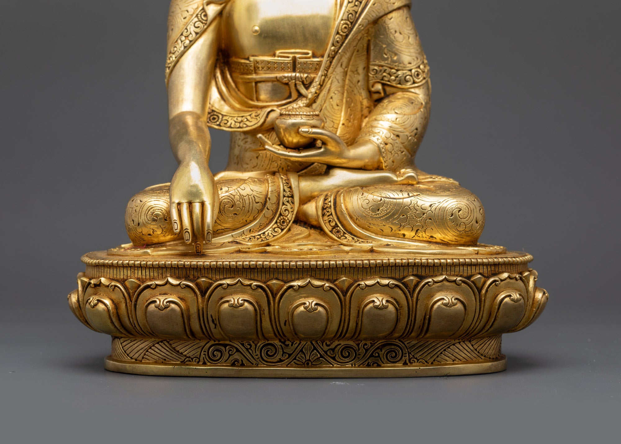 Sacred Buddha Shakyamuni Sculpture | Handmade Enlightened Statue