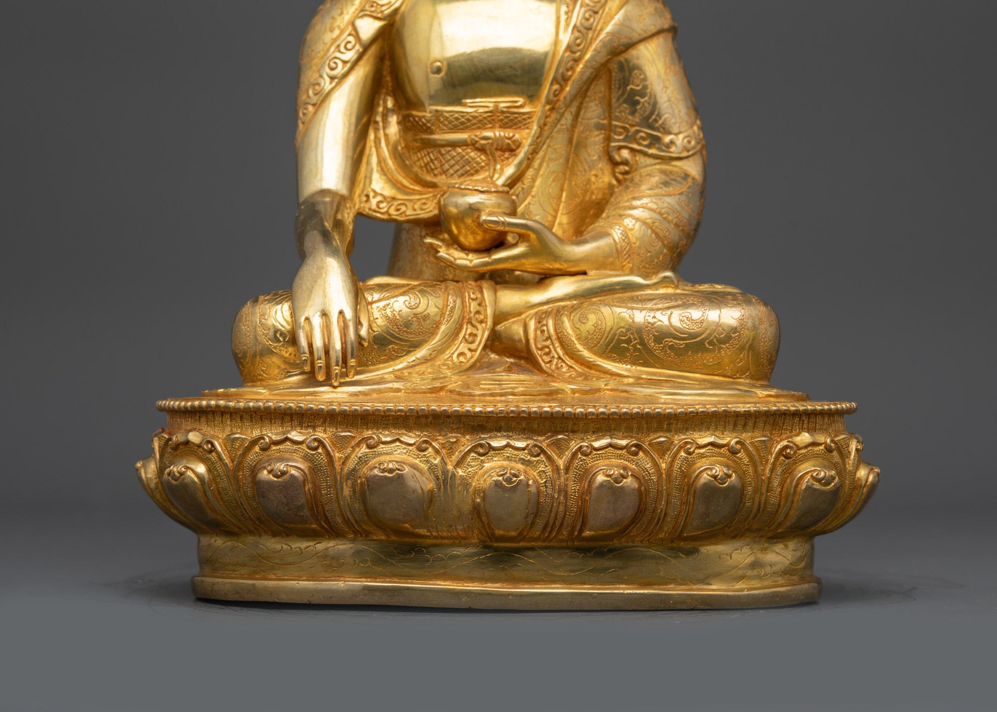 Shakyamuni Buddha Statue