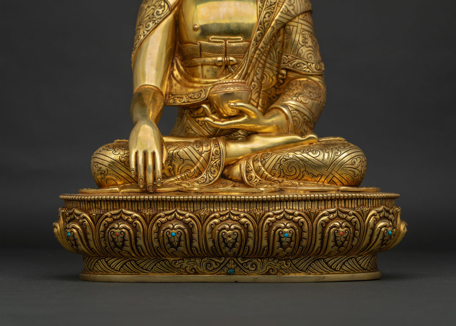Shakyamuni Buddha Statue
