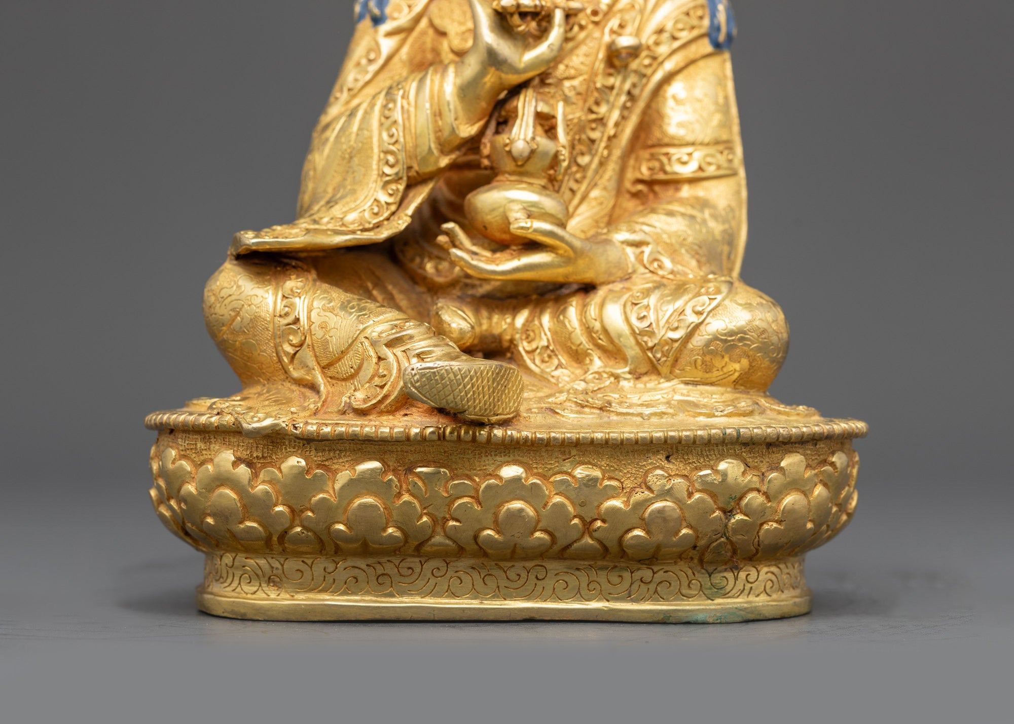 Guru Rinpoche Statue