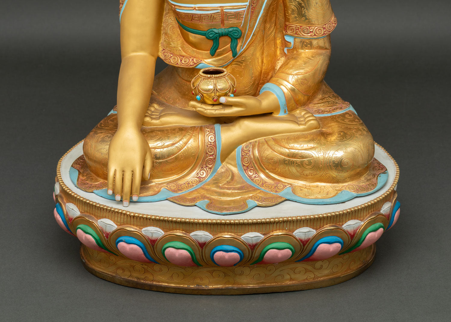 Large Shakyamuni Buddha Statue |  Zen-Inspired Buddhist Decor