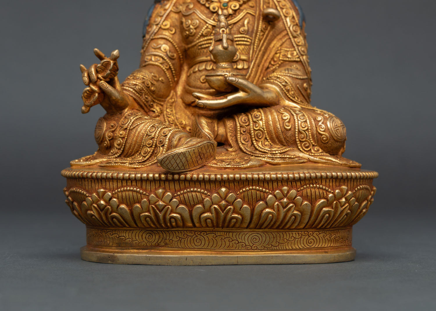 Guru Rinpoche Statue