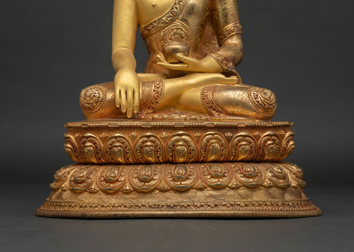 Buddha Shakyamuni Statue