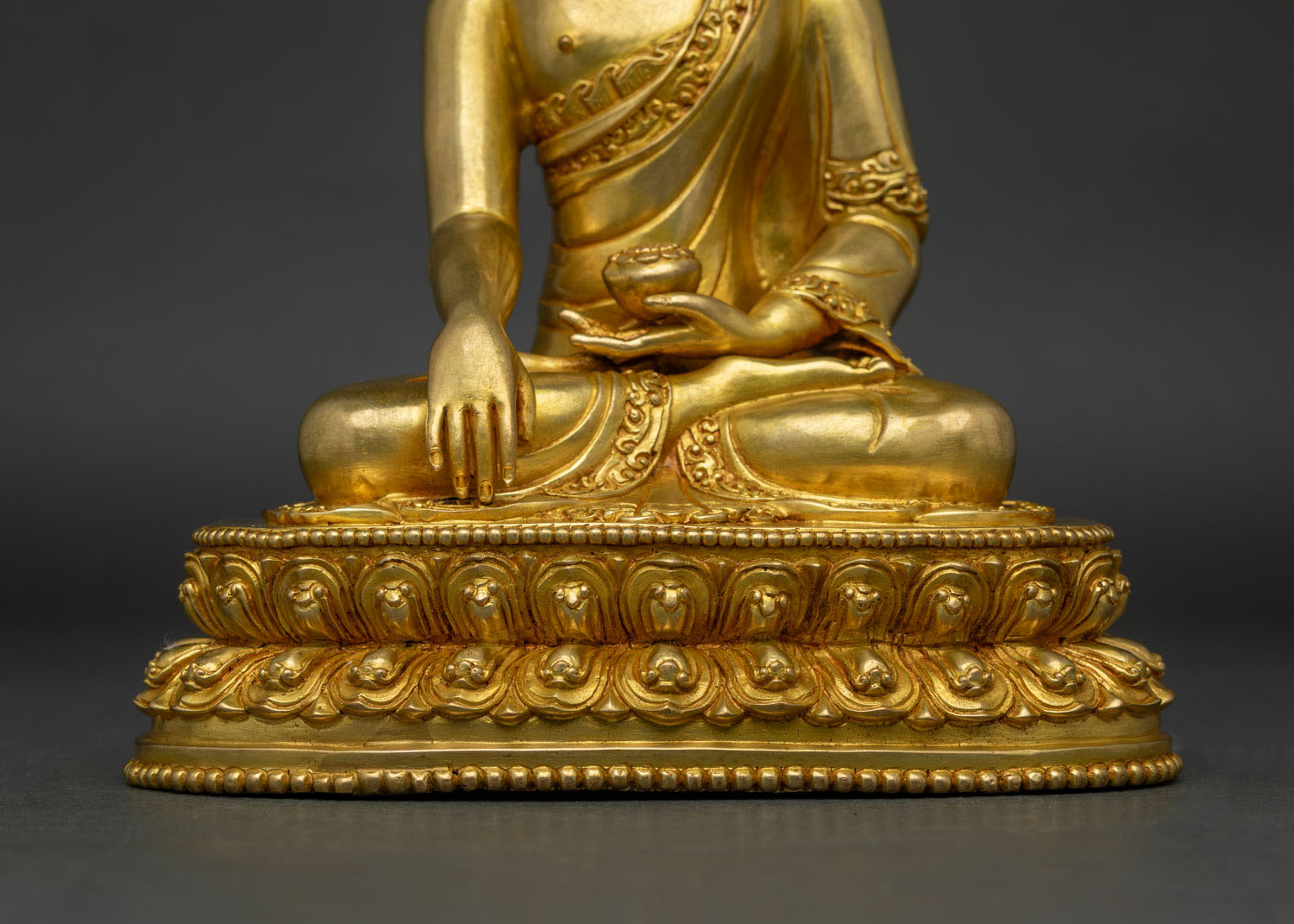Shakyamuni Buddha Statue | The Historical Buddha of Enlightenment