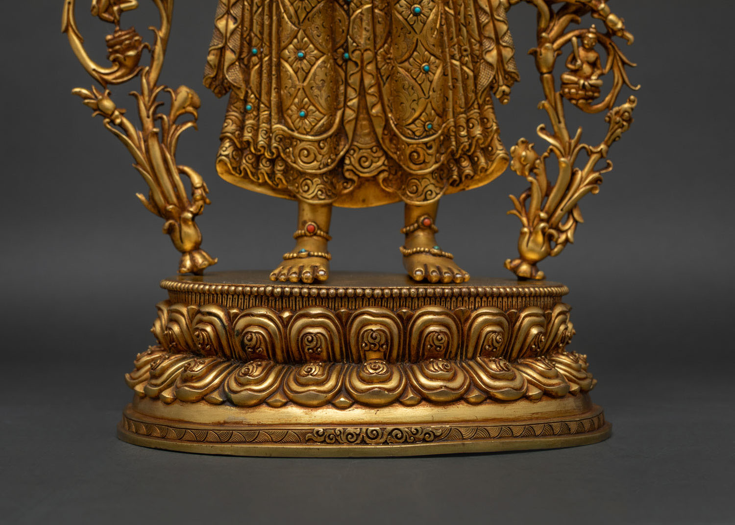 Standing Green Tara Statue – Liberator from the Eight Fears