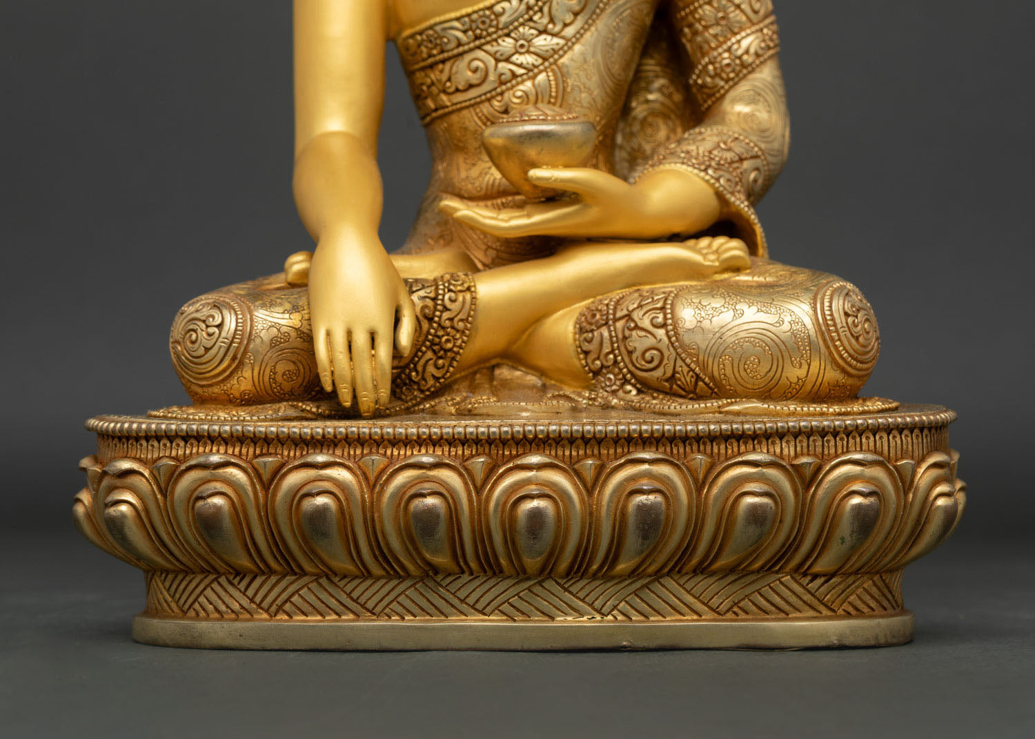 Shakyamuni Buddha Statue | Buddhist Shrine & Altar Decor
