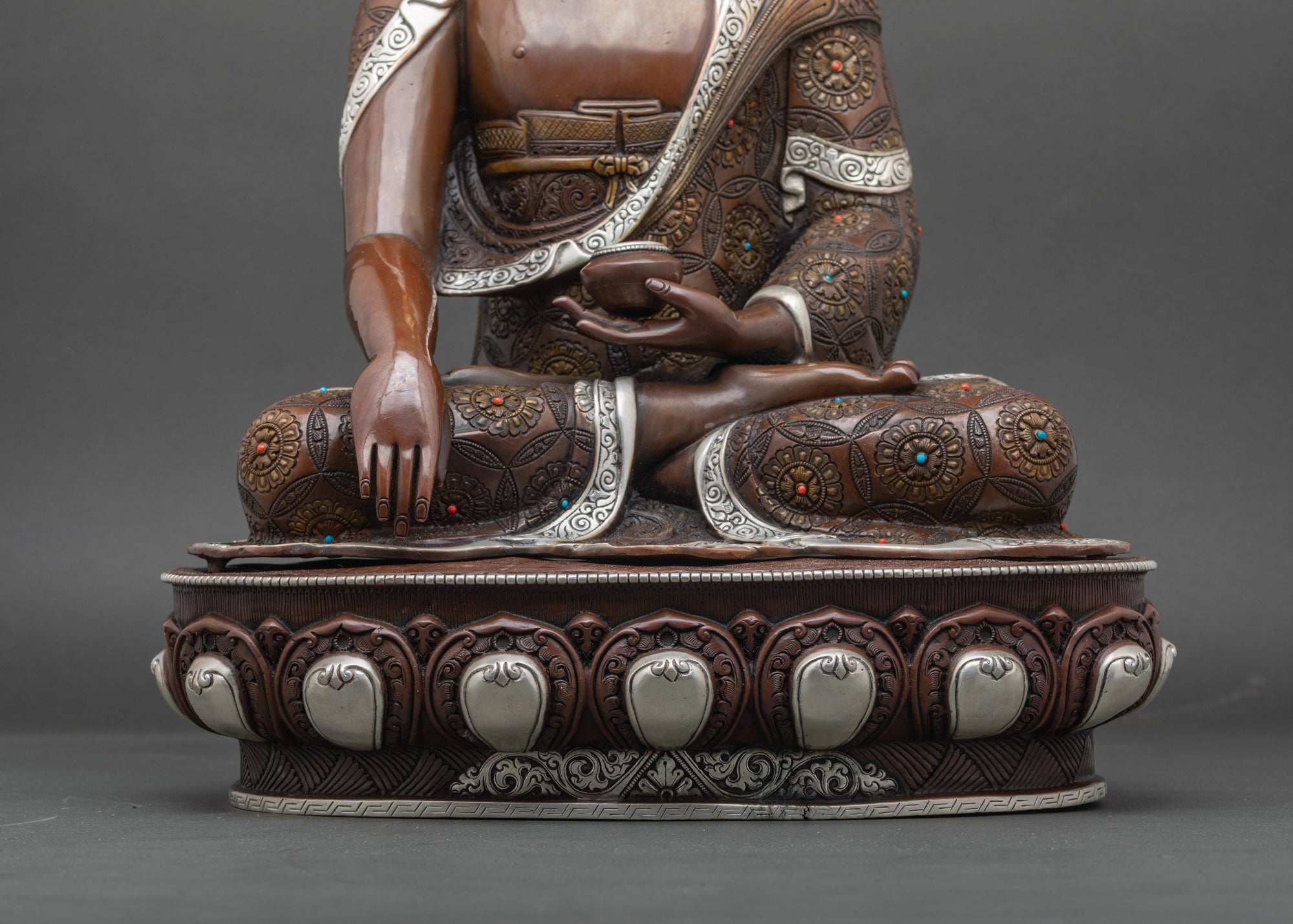 Enlightened Shakyamuni Buddha Sculpture | Nepalese Copper Artwork