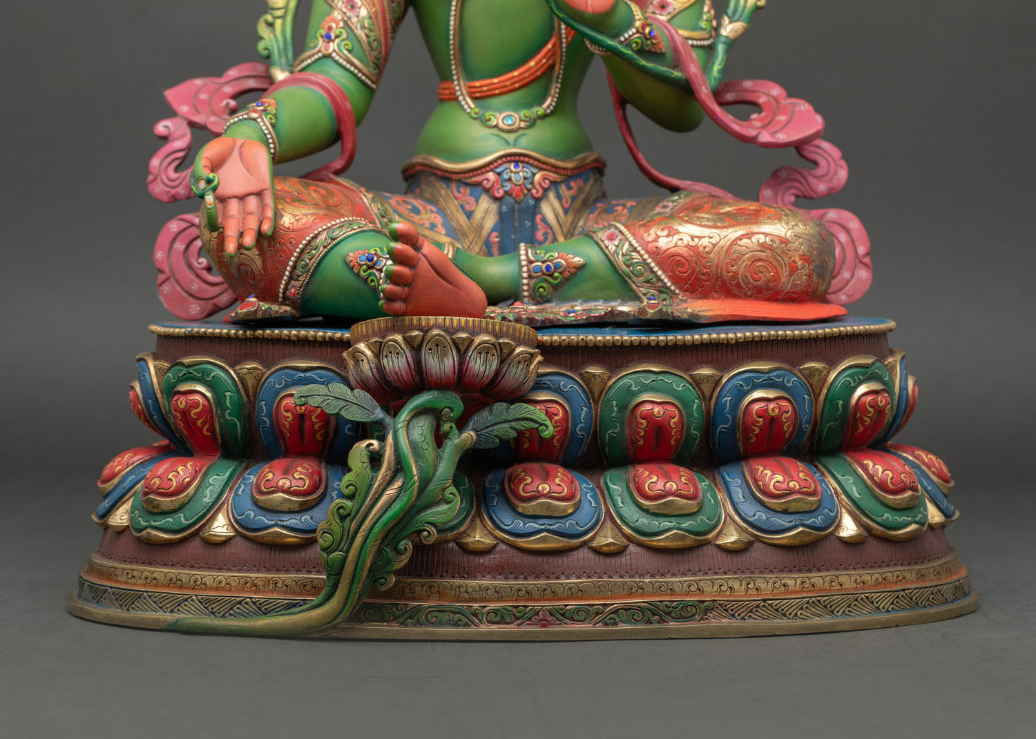 Green Tara Statue – Embodiment of Compassion & Fearlessness
