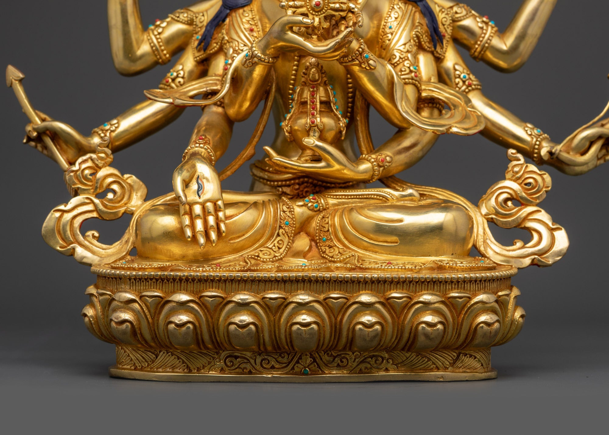 Premium Namgyalma Sculpture | Handcrafted Tibetan Deity for Wellness