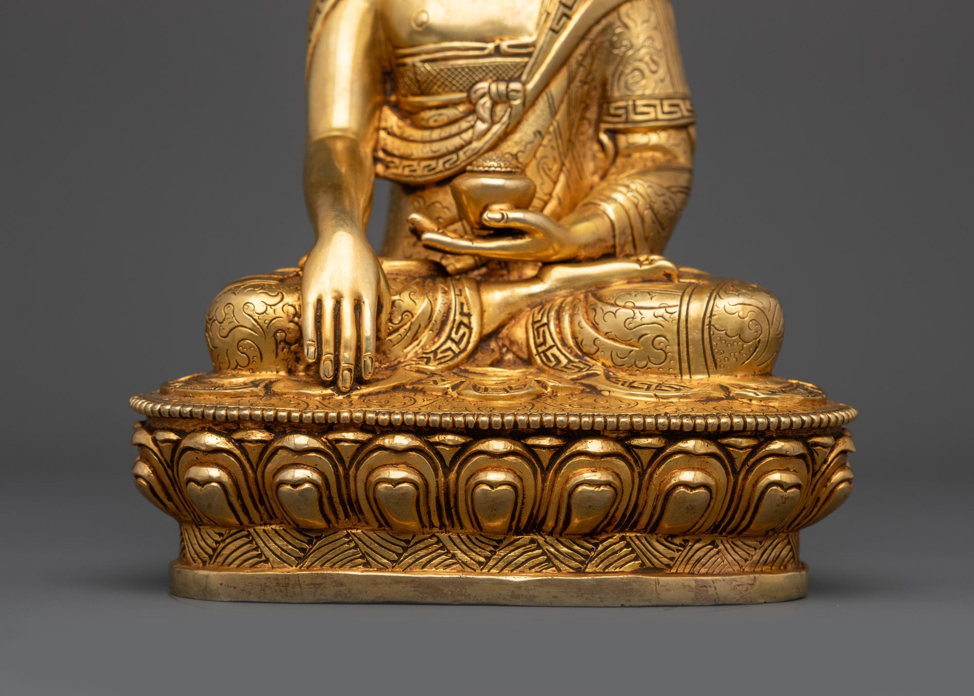 Exquisite Shakyamuni Buddha Statue | Handcrafted Himalayan Artwork
