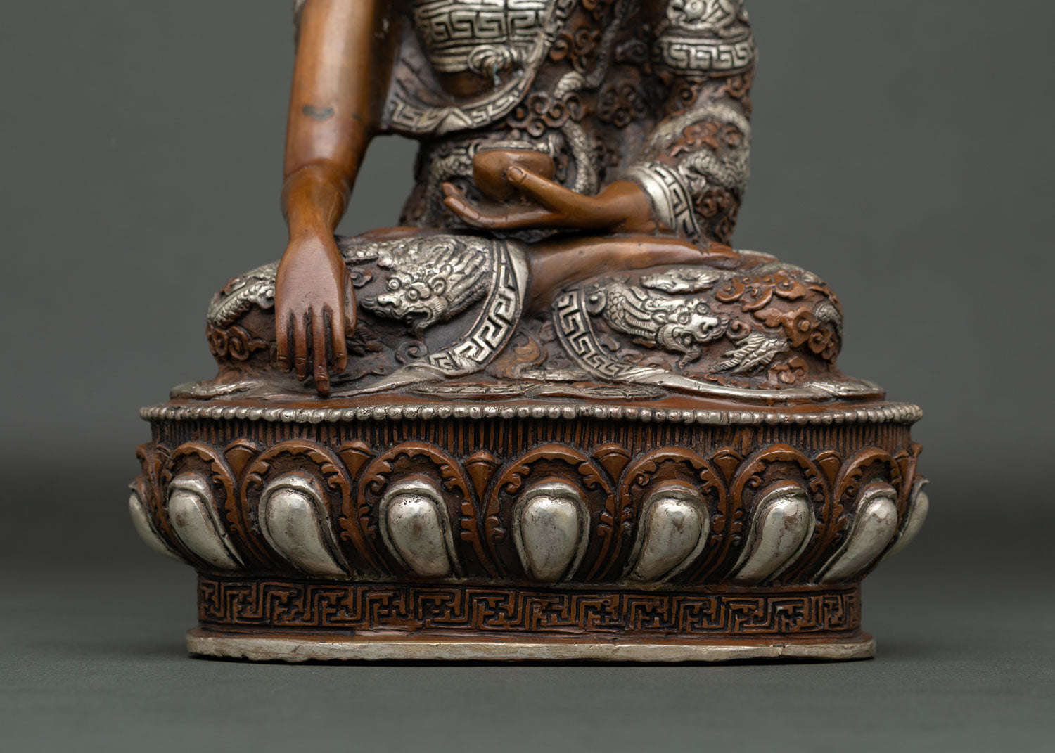Buddha Shakyamuni Statue
