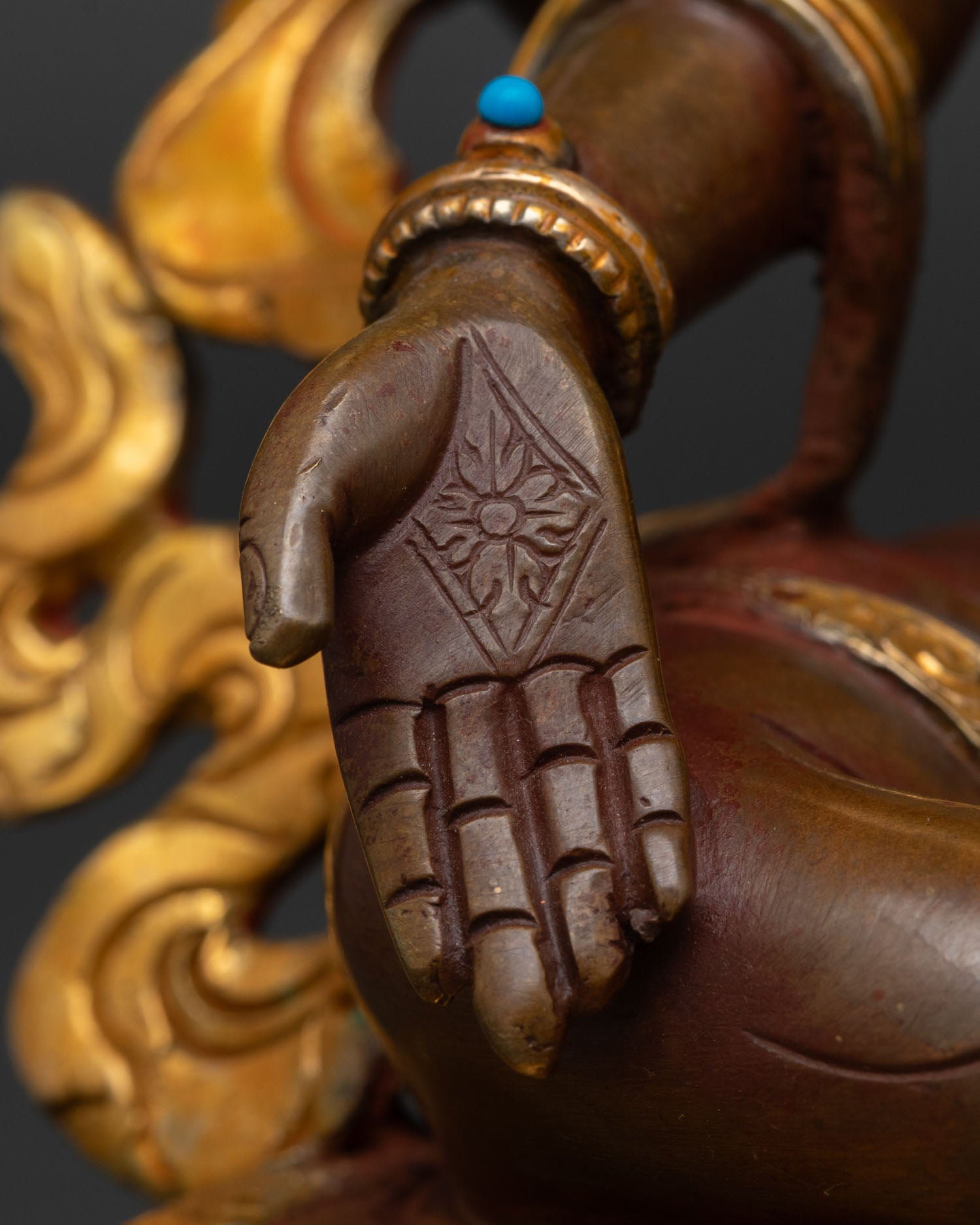 Handmade Laxmi Statue – Sacred Art for Prosperity