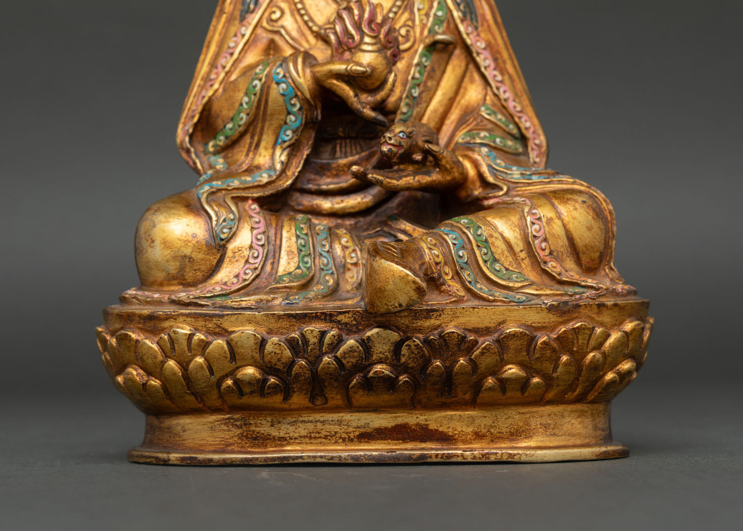 Guru Norla Statue