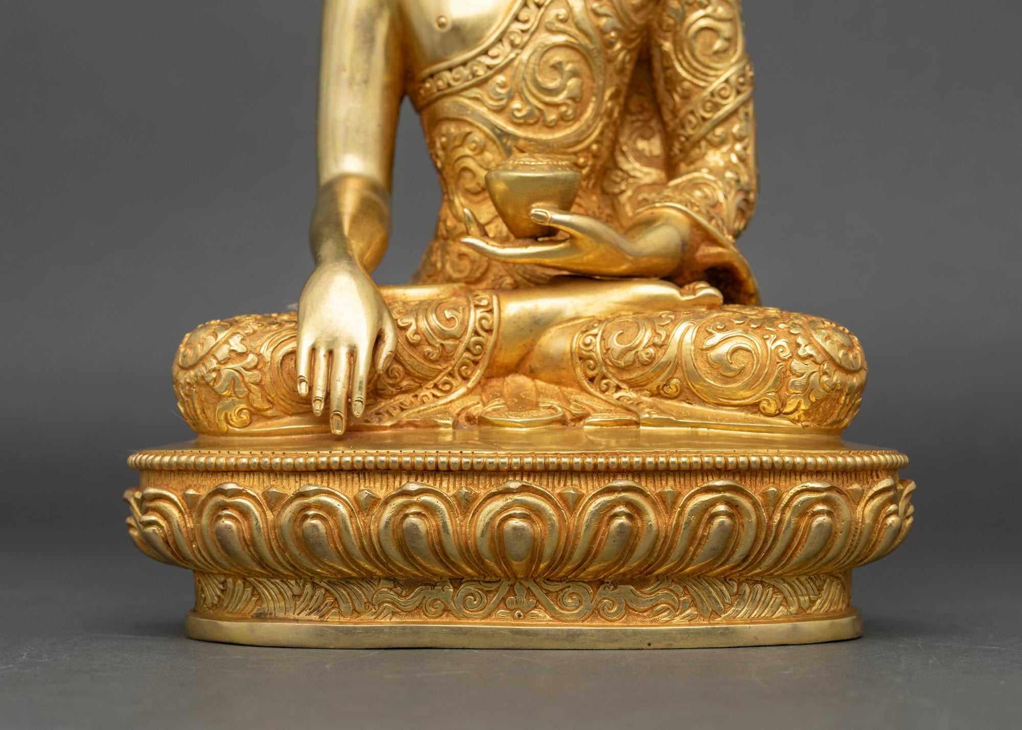 Devotional Shakyamuni Buddha Statue | Traditional Nepalese Craft