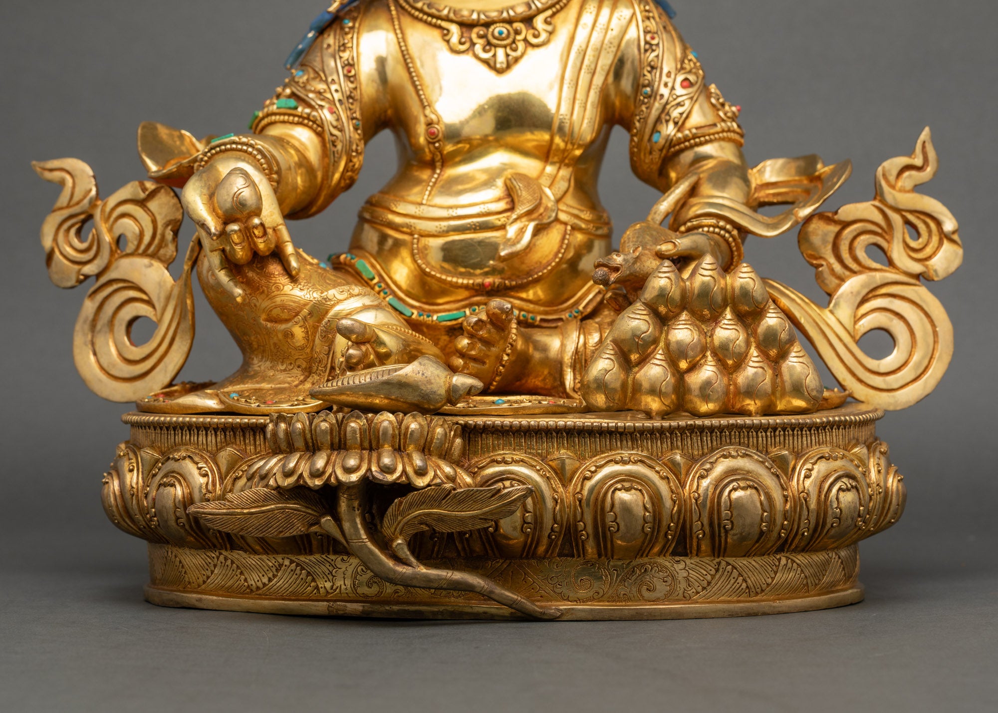Tibetan Dzambhala Statue | God of Wealth for Prosperity