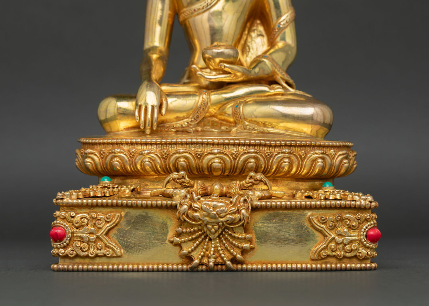 Buddha Shakyamuni Statue | Timeless Buddhist Craftsmanship