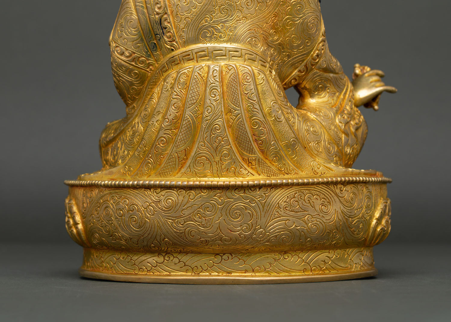 Guru Rinpoche Statue | Buddhist Spiritual Master Artwork