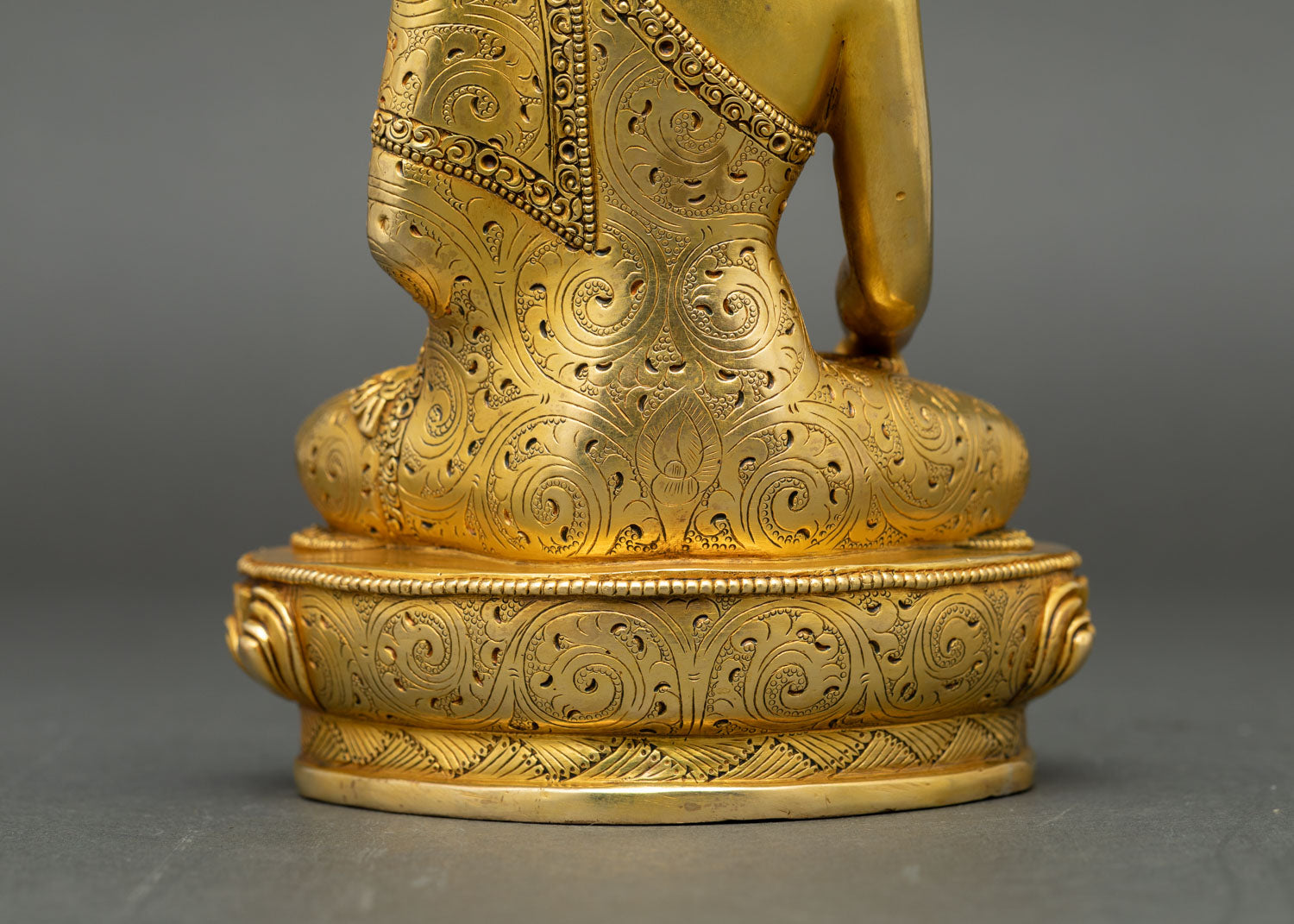 Shakyamuni Buddha Statue – Meditation Decor for Calm & Serenity
