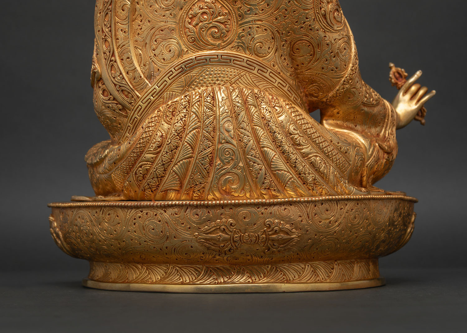 Sacred Guru Padmasambhava Statue – Handicrafted Buddhist Art