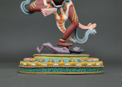 Troma Nangmo Statue
