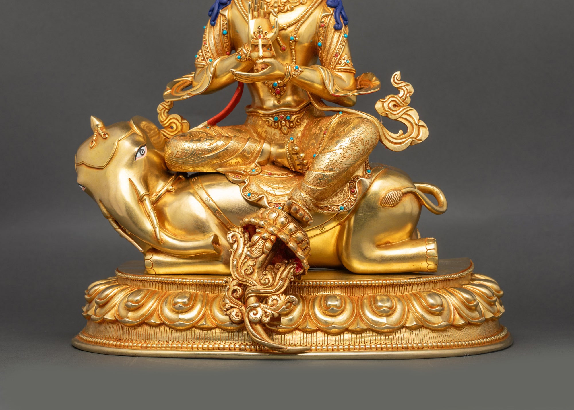 Bodhisattva Samantabhadra Sculpture | Embodiment of Universal Virtue
