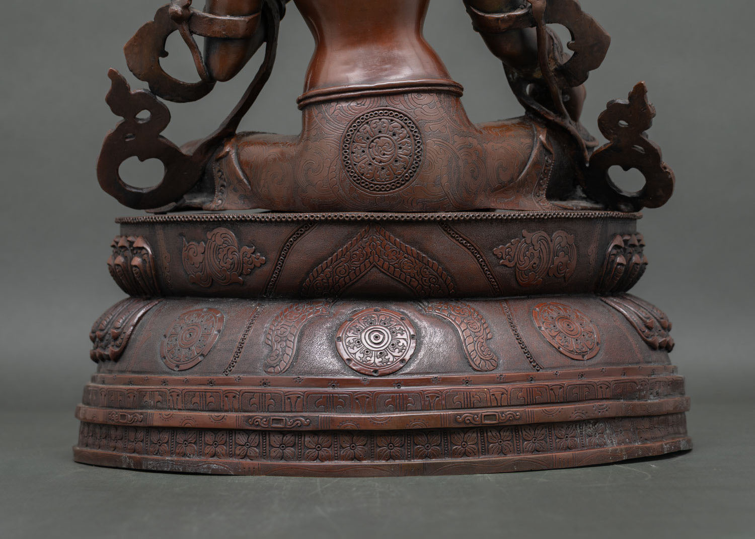 Elegant Green Tara Statue – Handcrafted Tibetan Home Decor
