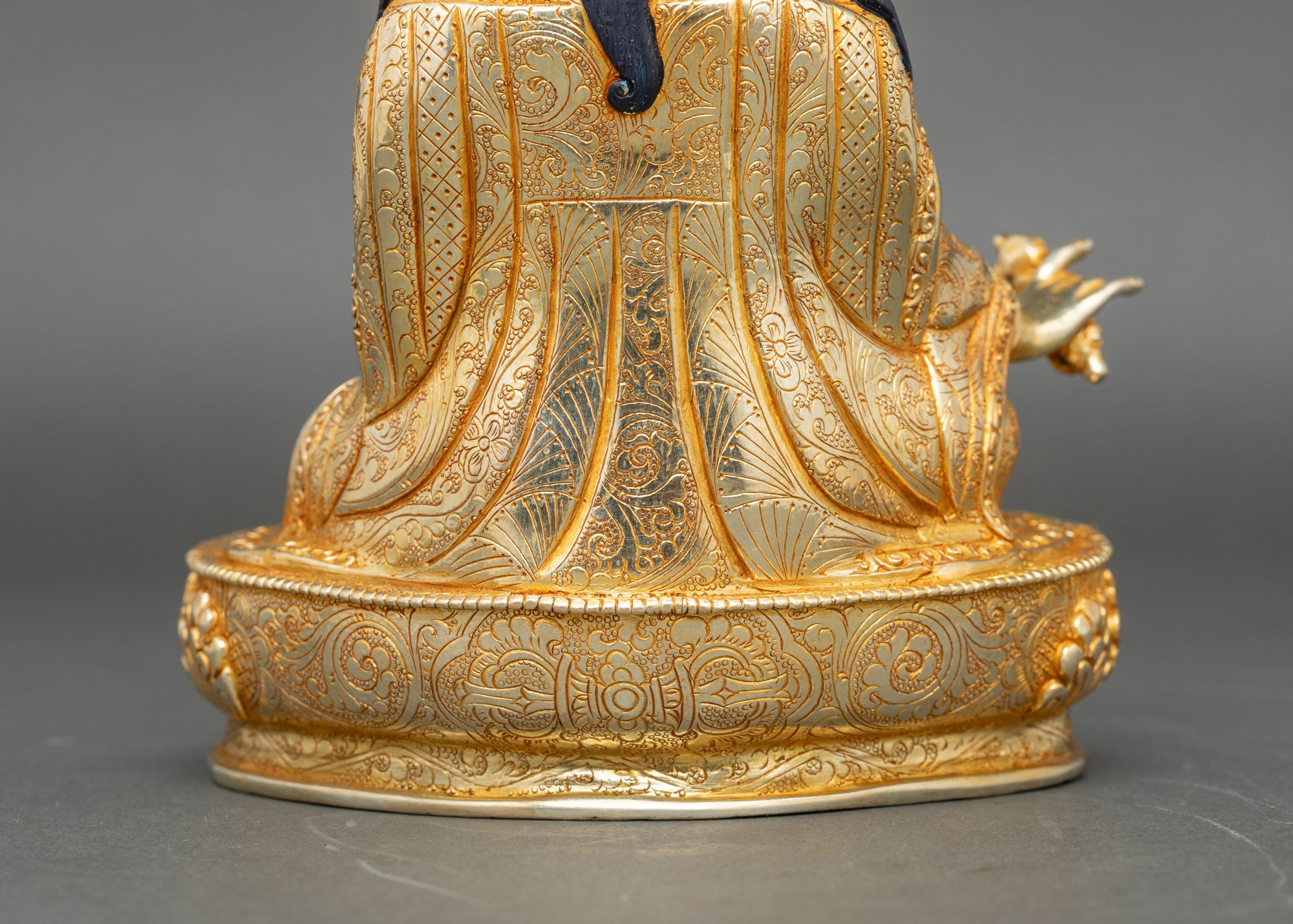 Guru Padmasambhava Sculpture for Spiritual Blessing