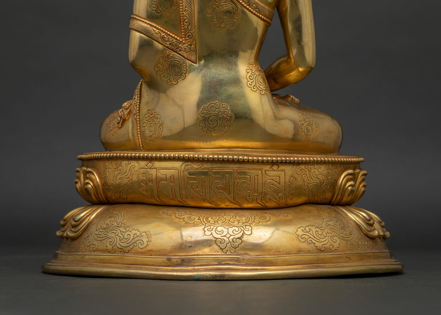 Amitabha Buddha Statue – Perfect Gift for Meditation & Mindfulness