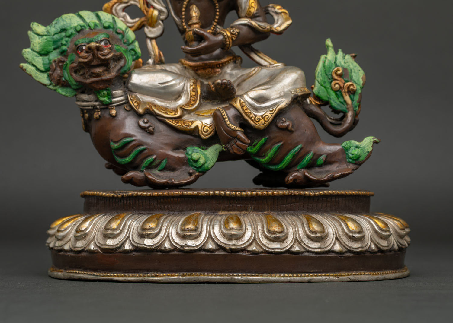 Tashi Tsheringma Statue – Embodying Longevity and Spiritual Strength