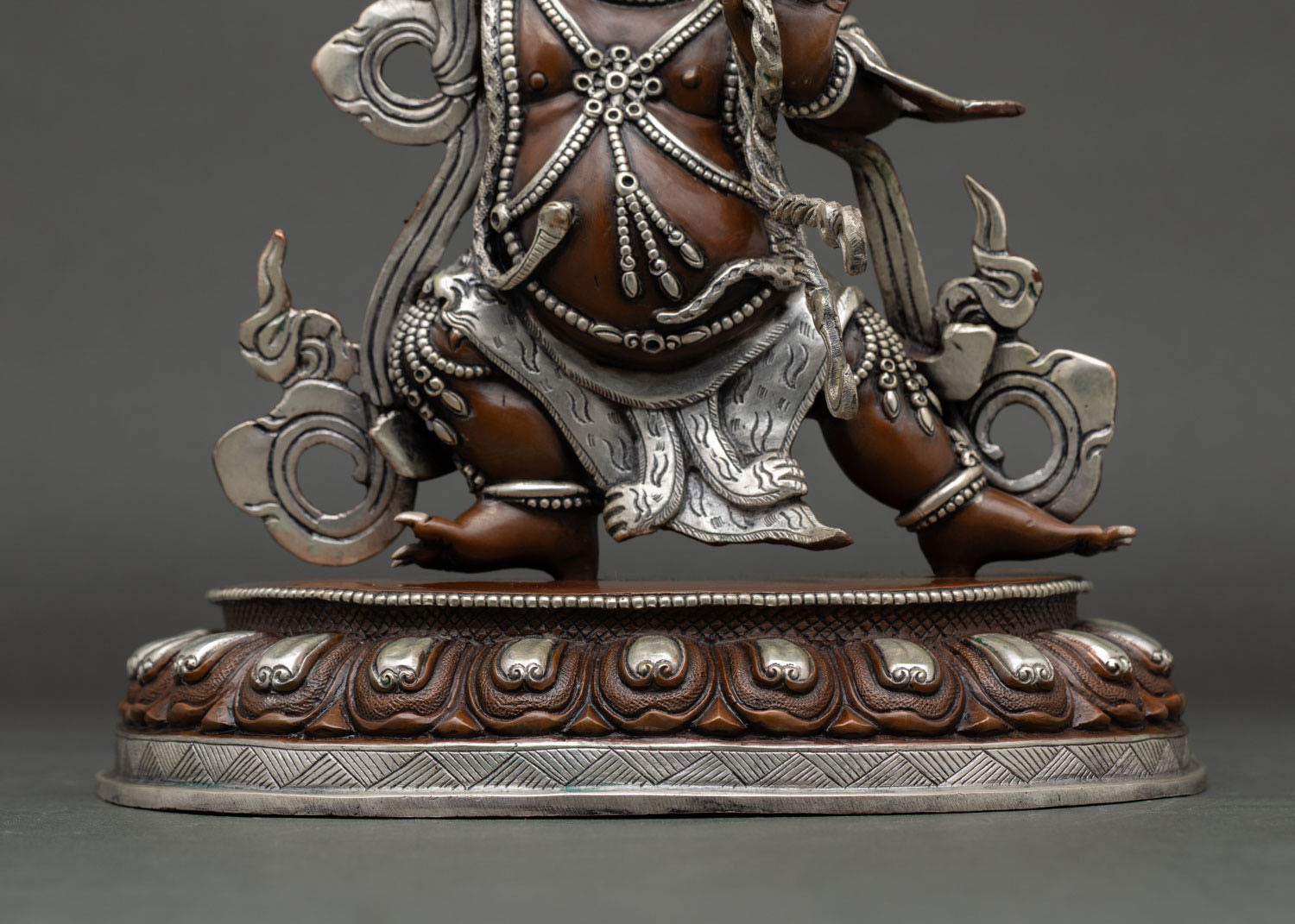 Vajrapani Statue – Buddhist Thunderbolt Bearer Artwork