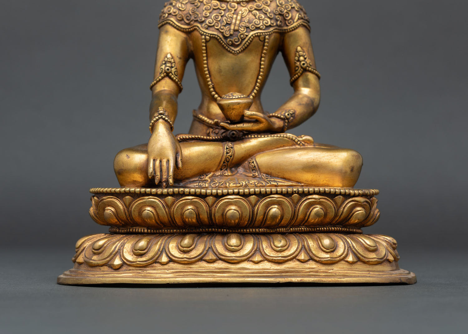 Crown Shakyamuni Buddha Statue