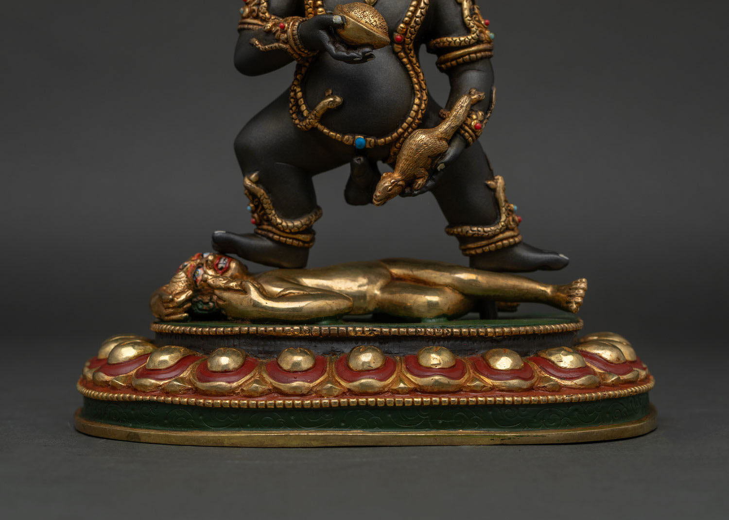 Black Dzambhala Statue