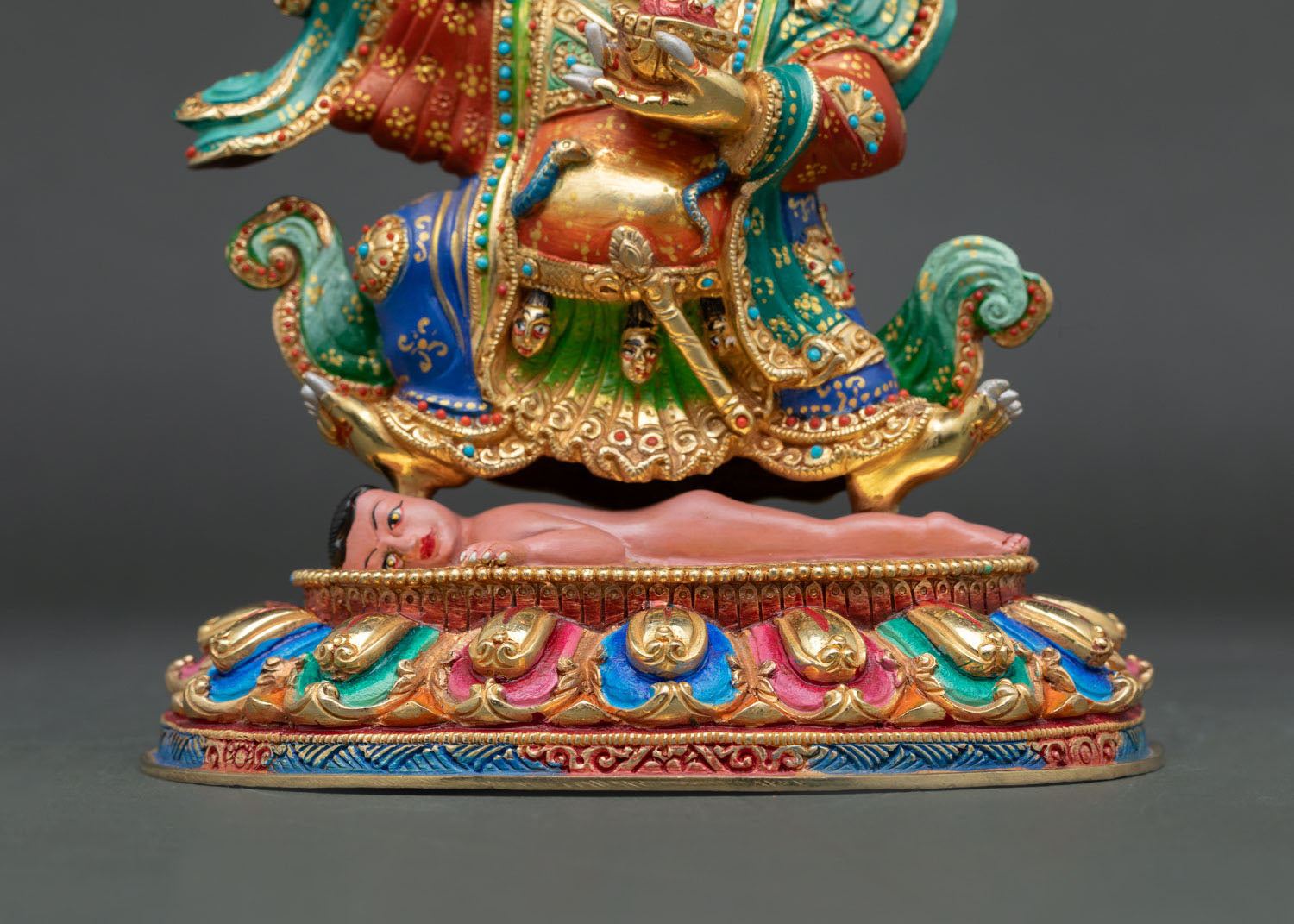 Mahakala Bernagchen Statue – Sacred Wrathful Deity of Protection