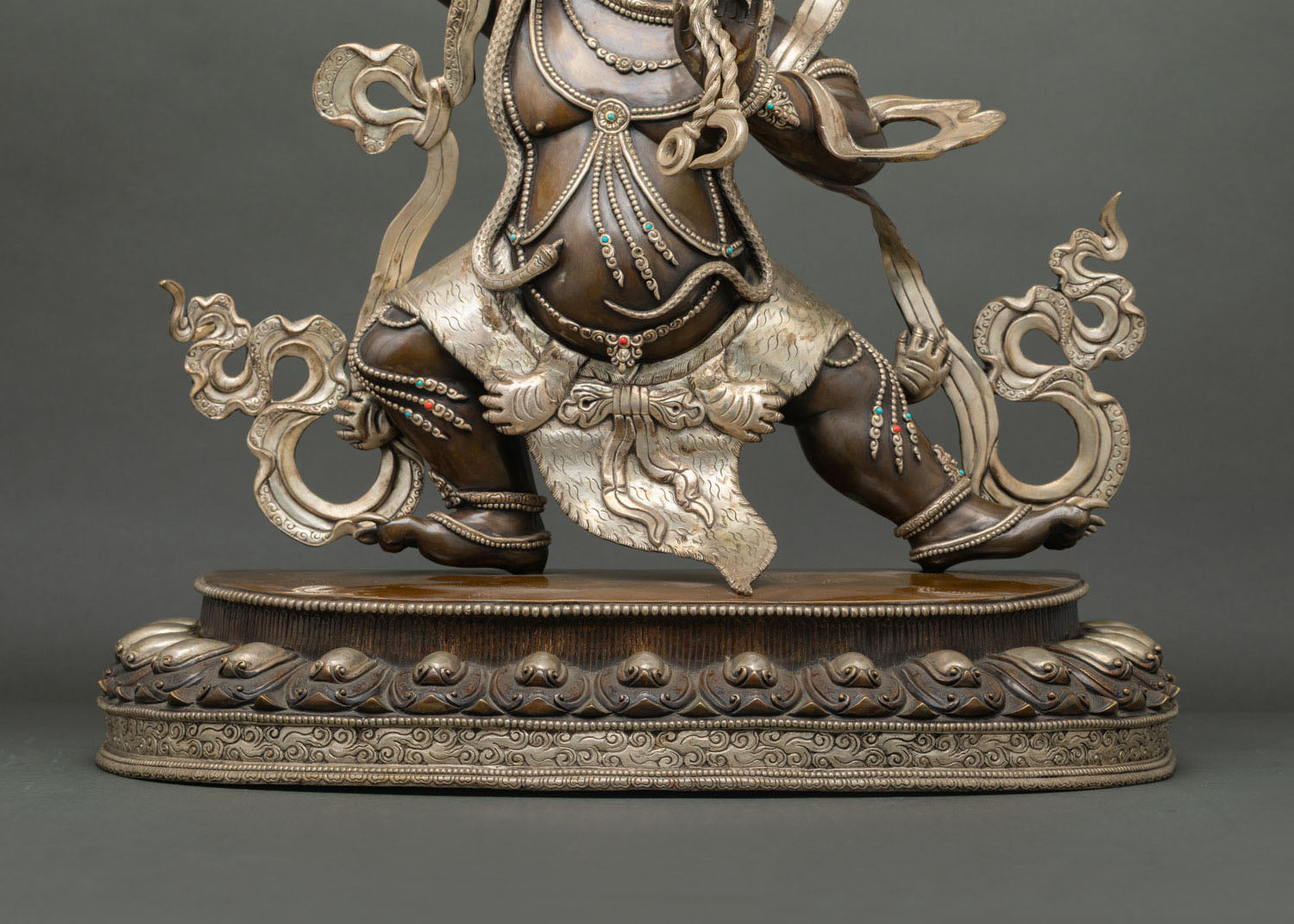 Grand Vajrapani Statue | Guardian of Strength and Courage