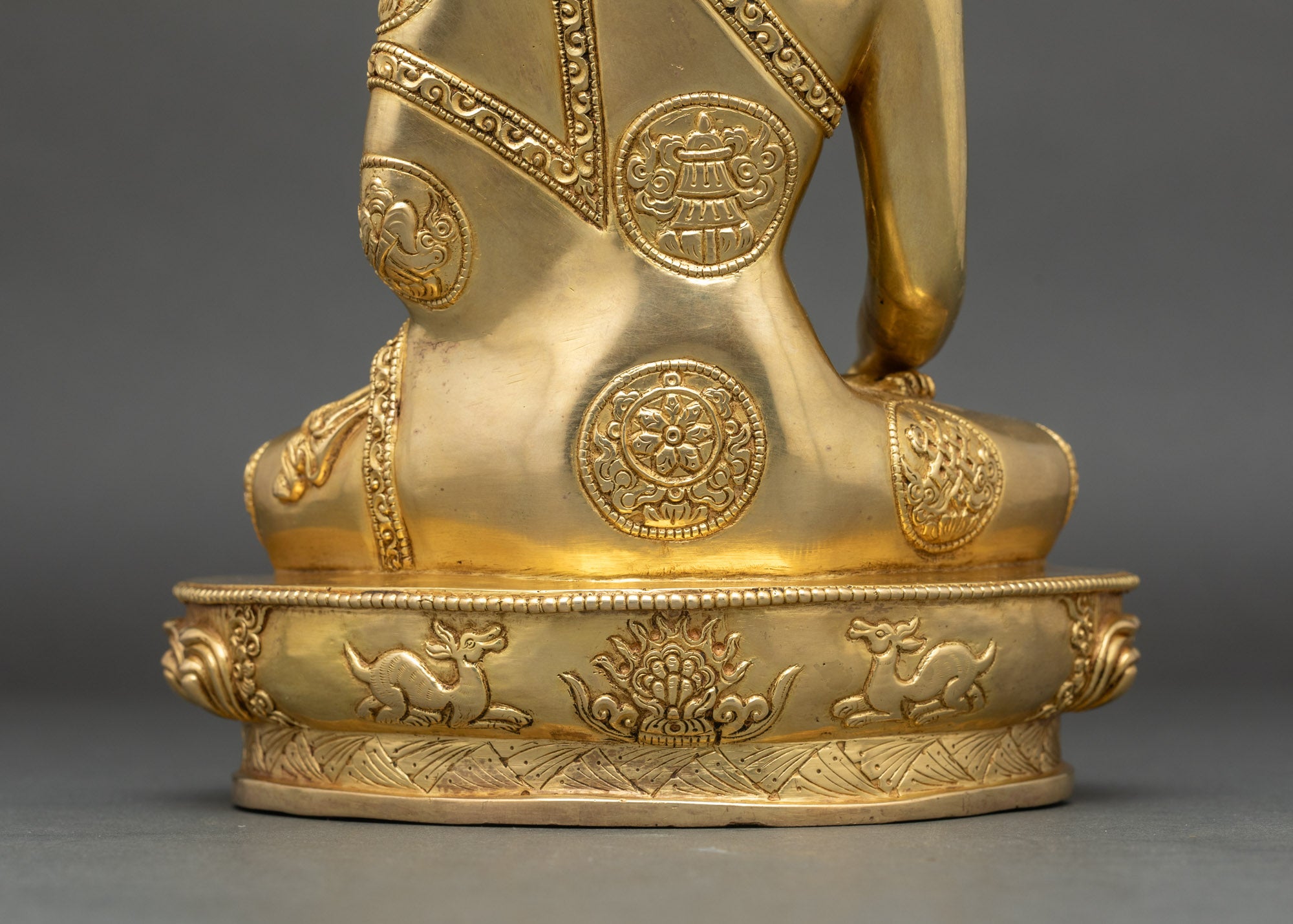 Shakyamuni Buddha Statue - Symbol of Enlightenment and Peace