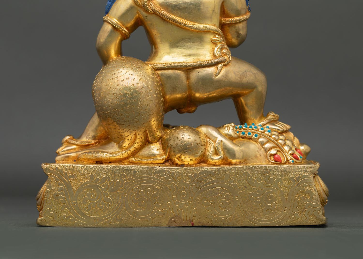 Dzambhala Statue