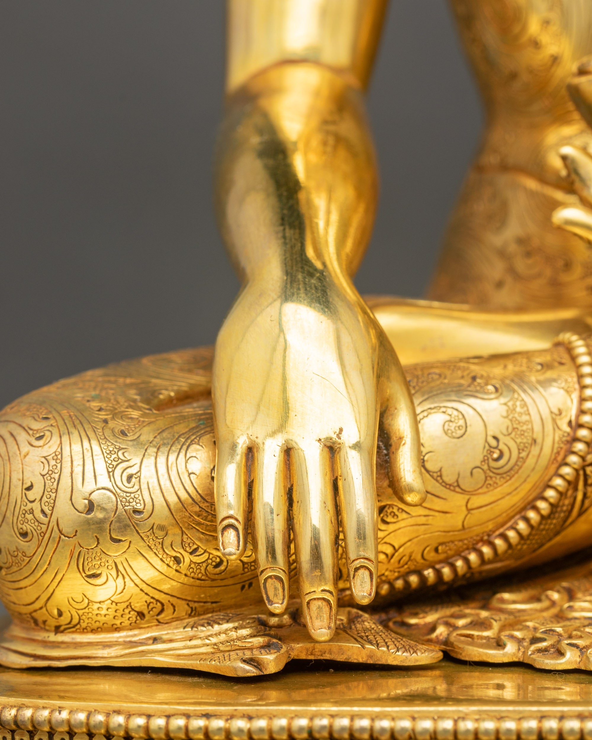 Premium Shakyamuni Buddha Statue | 24K Gold-Gilded Meditation Icon