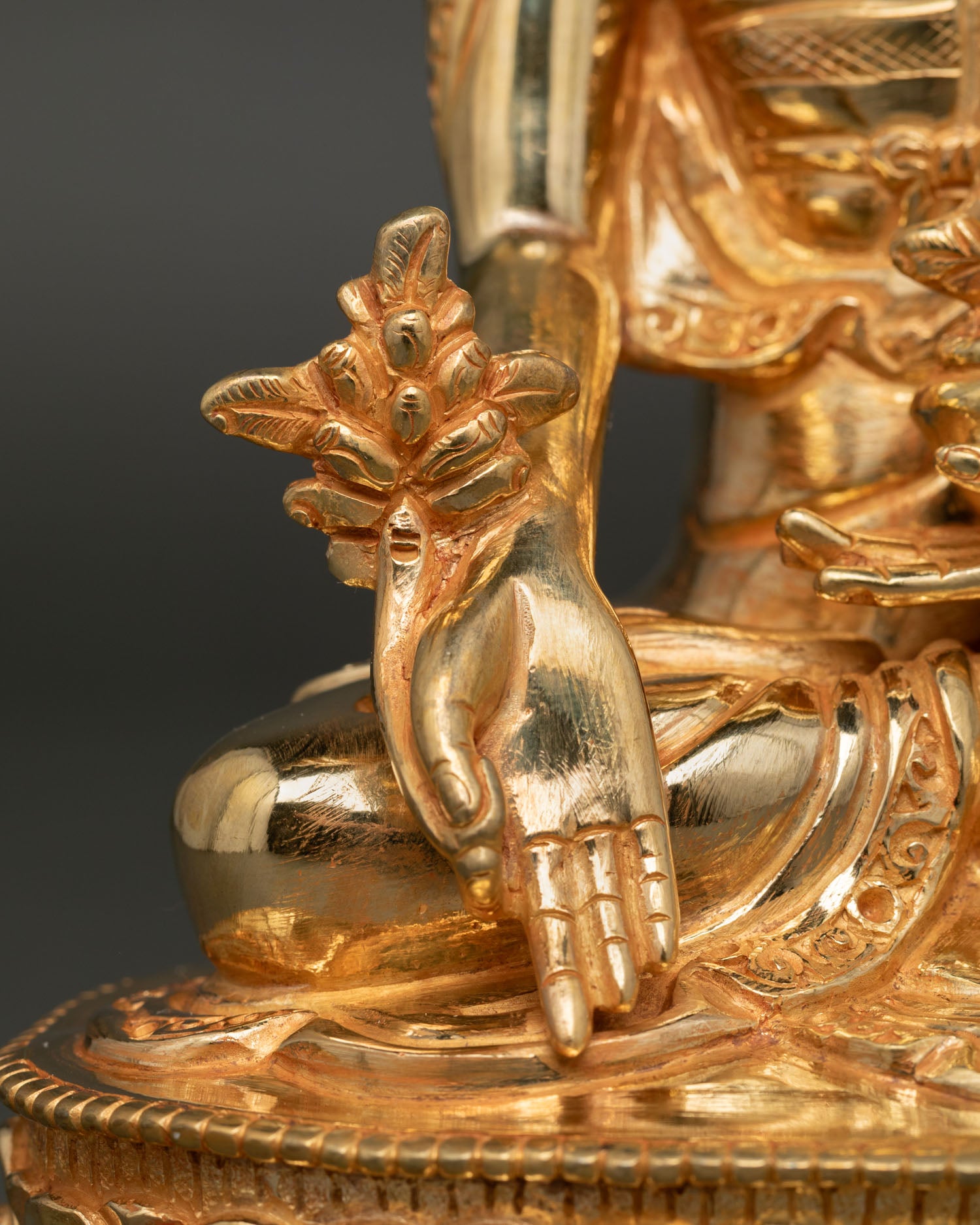 Medicine Buddha Statue