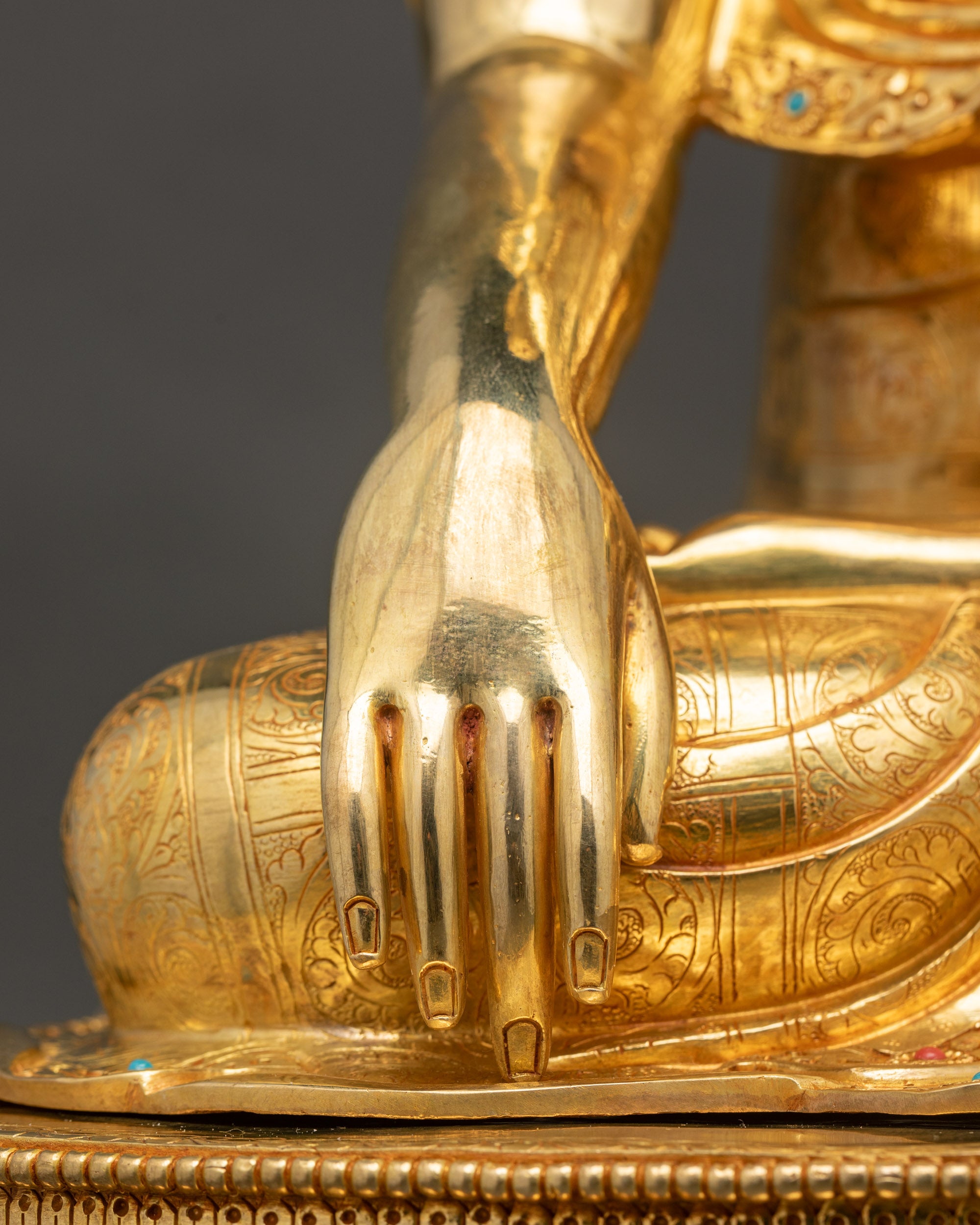 Handcrafted Shakyamuni Buddha Statue | Timeless Buddhist Sculpture