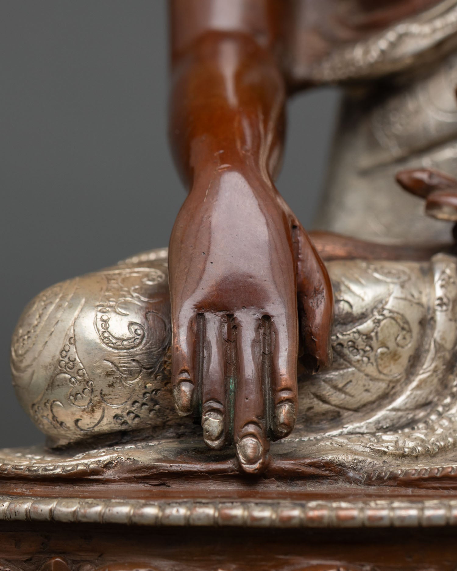 Shakyamuni Buddha Statue – Traditional Nepalese Sacred Art